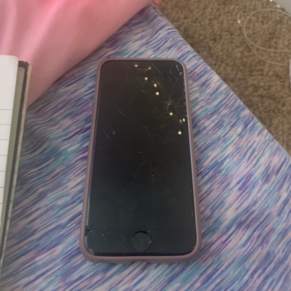 IPHONE 6s!! - Picture 2 of 4